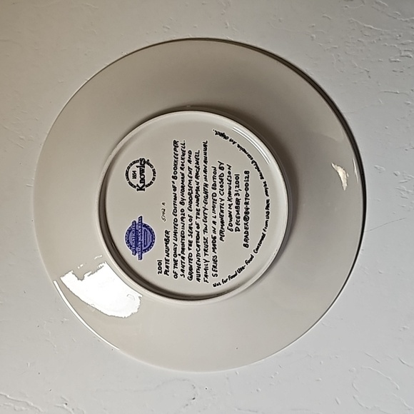 Norman Rockwell Christmas 2001 Plate - Picture 3 of 4